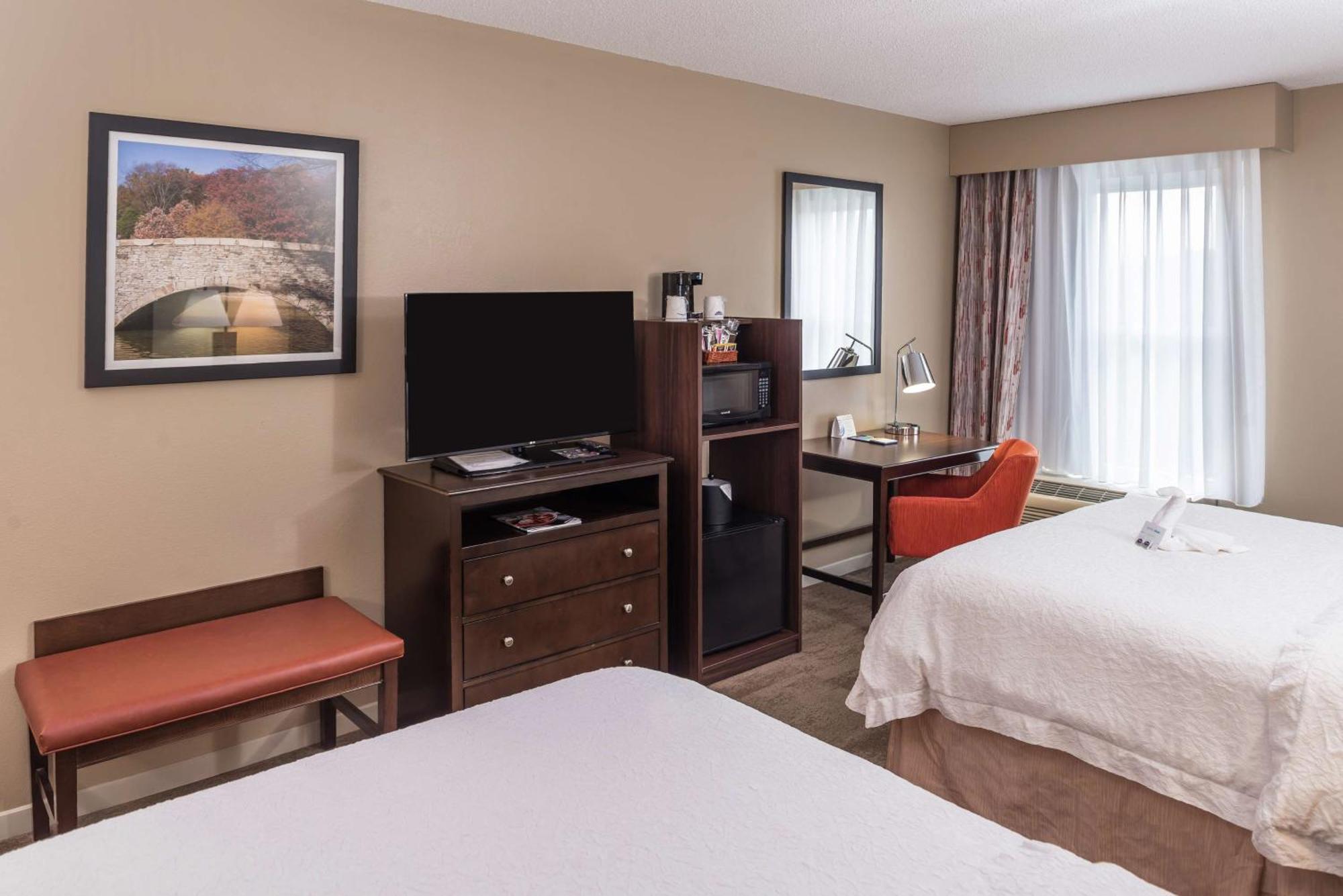 Hampton Inn & Suites Charlotte Arrowood Rd Zewnętrze zdjęcie