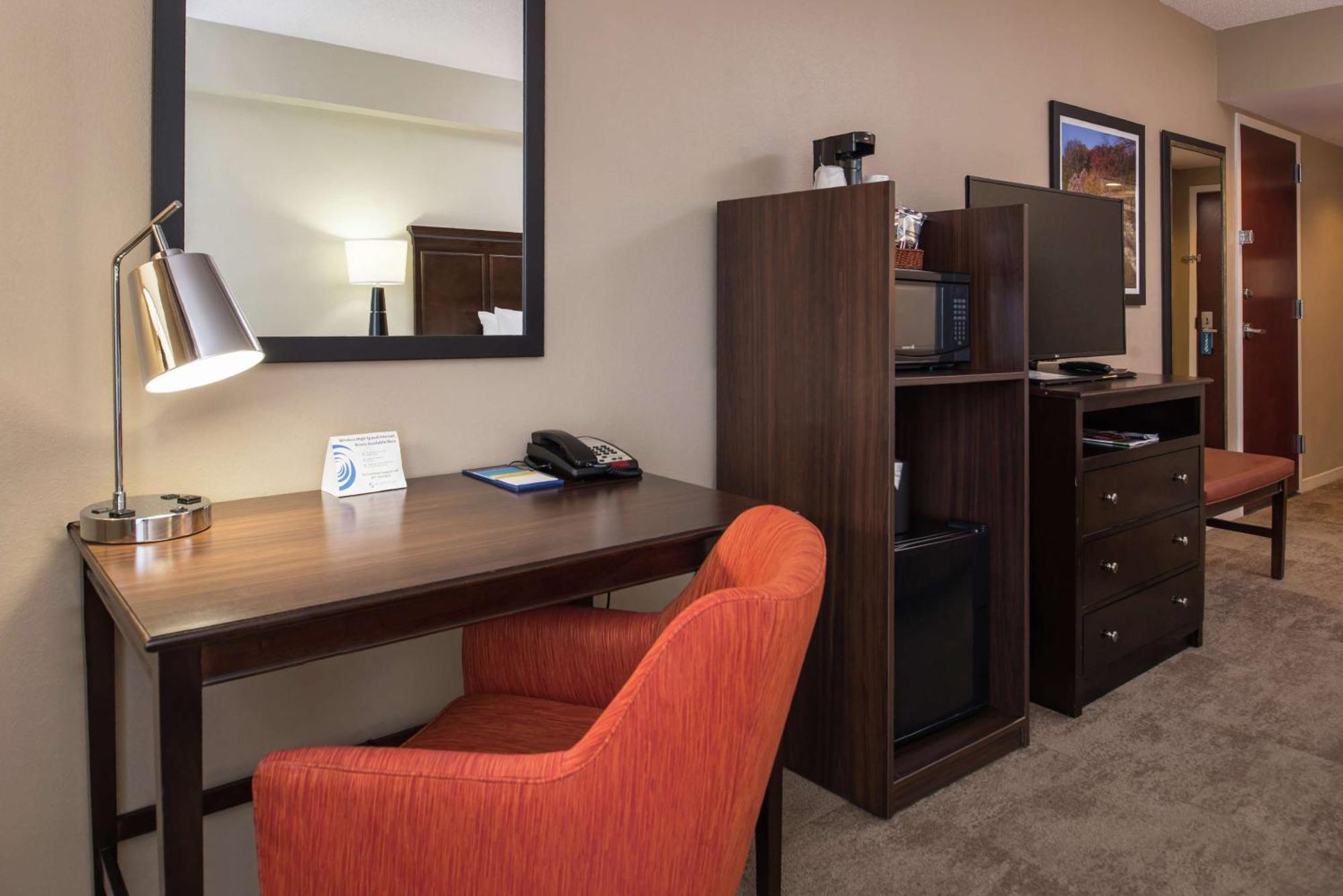 Hampton Inn & Suites Charlotte Arrowood Rd Zewnętrze zdjęcie