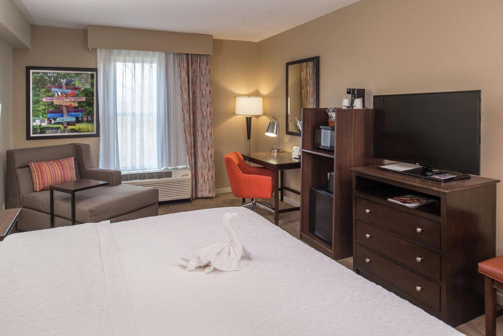 Hampton Inn & Suites Charlotte Arrowood Rd Zewnętrze zdjęcie
