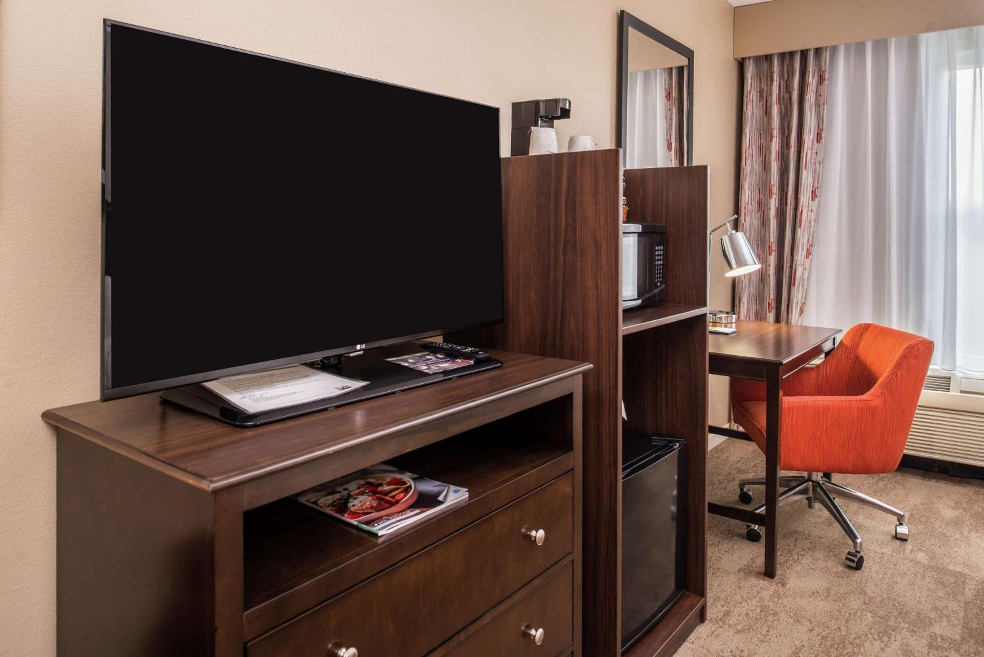 Hampton Inn & Suites Charlotte Arrowood Rd Zewnętrze zdjęcie