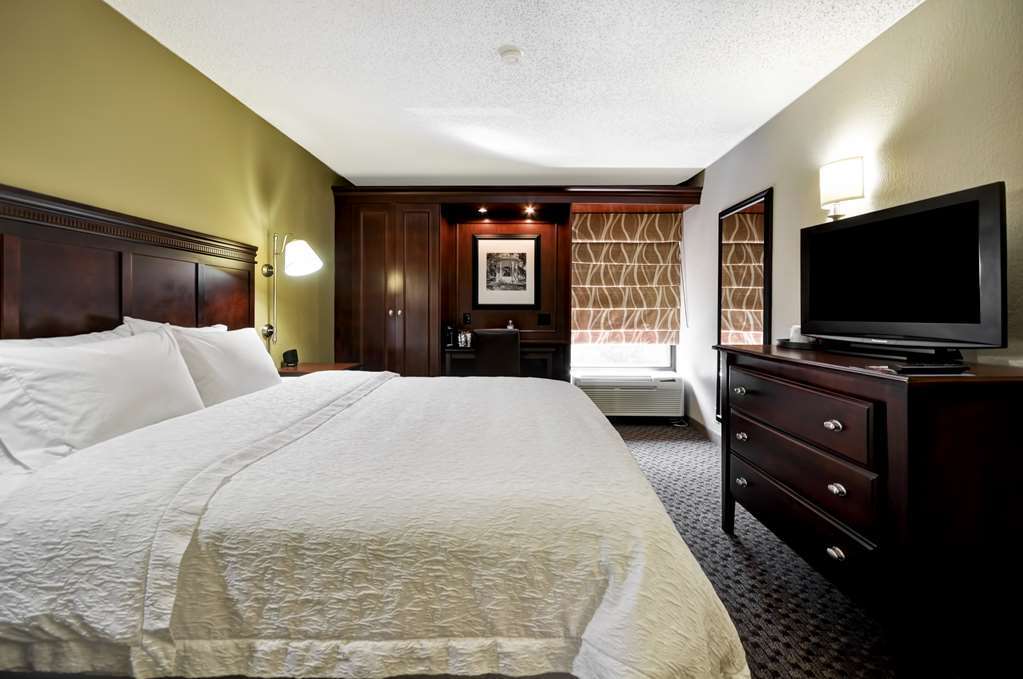 Hampton Inn & Suites Charlotte Arrowood Rd Pokój zdjęcie
